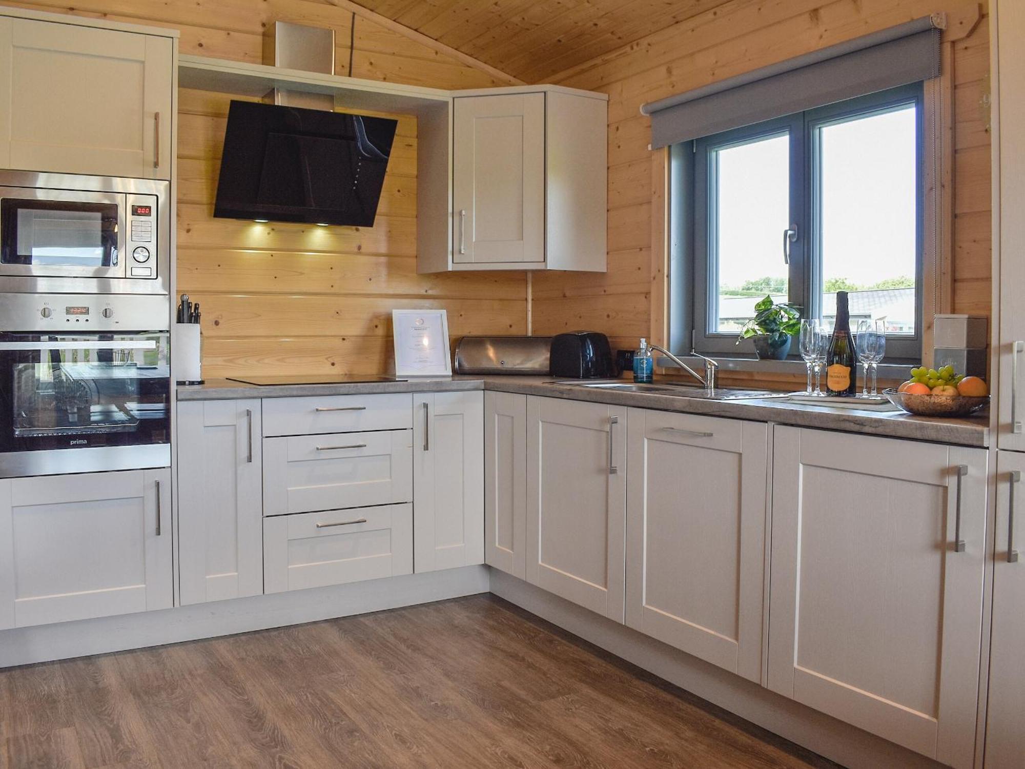 Birch - Uk30006 Holiday home
